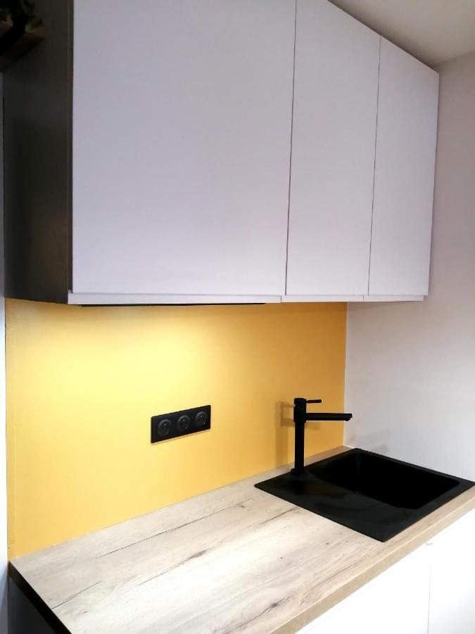 Le Petit Studio - 15 M2 - Centre Ville - Sorgue A 50 M LʼIsle-sur-la-Sorgue Eksteriør bilde